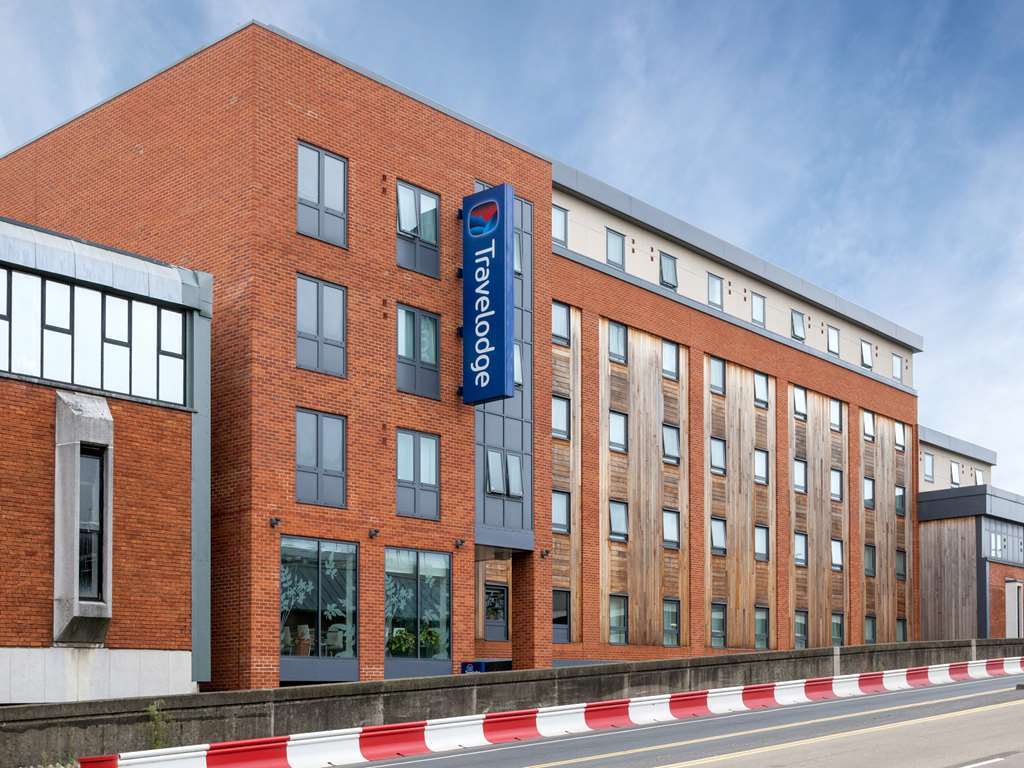 Travelodge High Wycombe Central Экстерьер фото